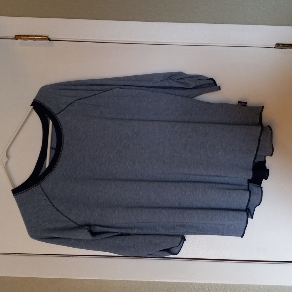Patagonia girl's blue tee sz XXL. Check measurements
